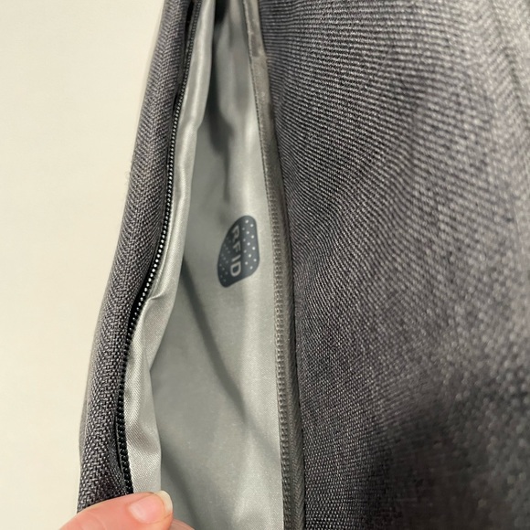 EUC HP 15” Laptop Sleeve - Picture 3 of 4